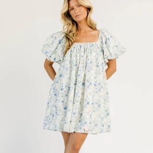 NWT Zoco Fresh Blooms Puff Sleeve Mini Dress in White & Blue Sz S